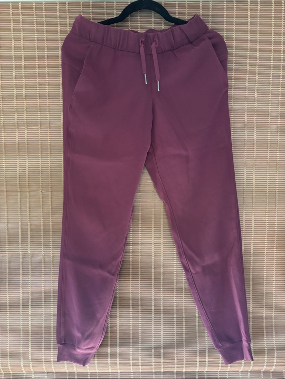 Lululemon Athletica Women's "On the Fly" Burgundy Track Joggers -- Size 4